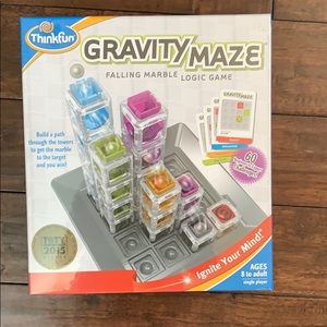 Gravity maze game